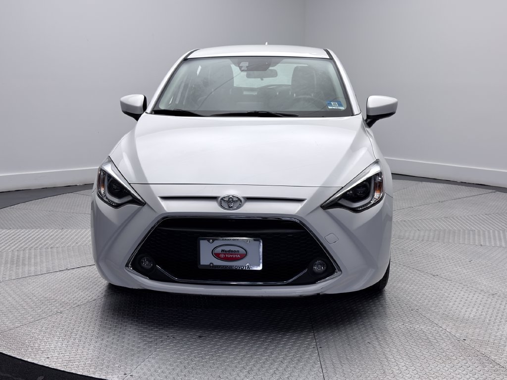 Used 2020 Toyota Yaris XLE FWD image 2