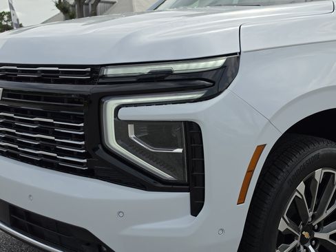 New 2026 Chevrolet Suburban High Country RWD image 13