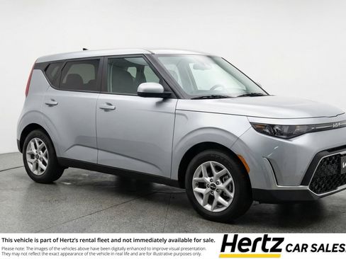 Used 2025 Kia Soul LX w/ LX Technology Package image 1