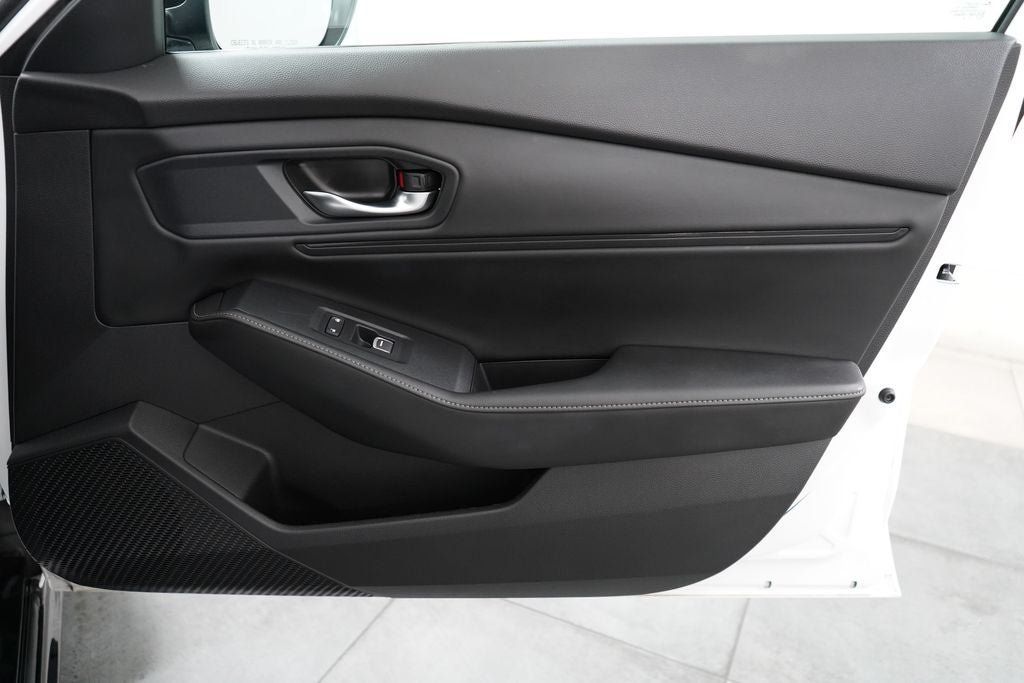 Used 2023 Honda Accord Sport image 31