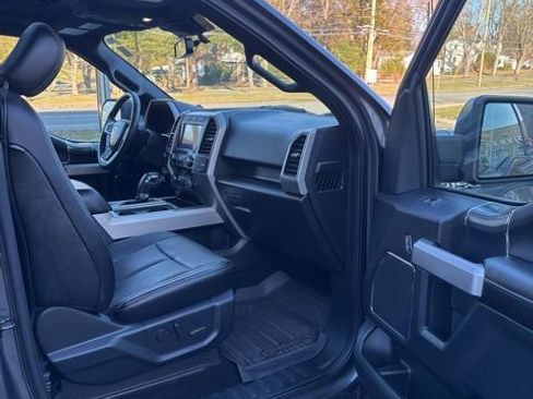 Used 2020 Ford F150 Lariat image 18