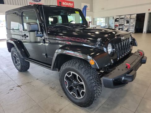 Used 2015 Jeep Wrangler Rubicon AWD/4WD image 3