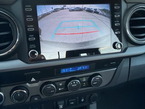 Used 2022 Toyota Tacoma TRD Off-Road AWD/4WD image 16