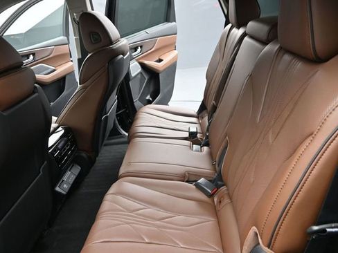Used 2025 Acura MDX w/ Advance Package image 15