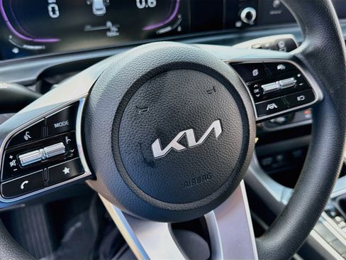 Used 2024 Kia Seltos LX AWD/4WD image 12