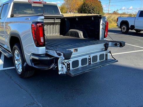 Used 2022 GMC Sierra 1500 SLT w/ SLT Premium Package image 37