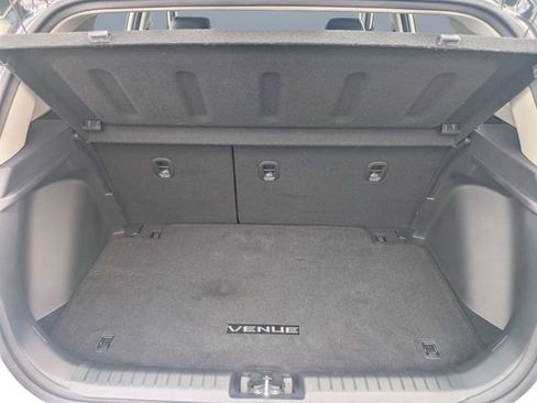 Used 2025 Hyundai Venue Limited FWD image 41
