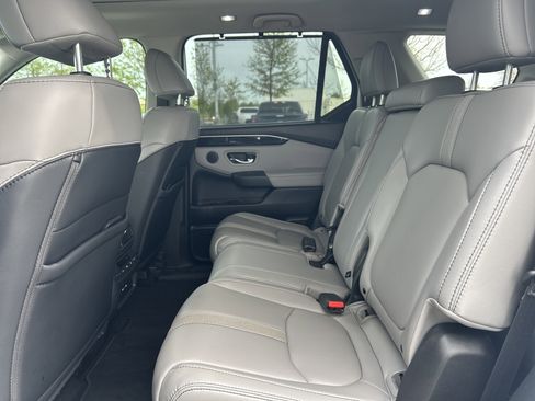 Certified 2025 Honda Pilot Touring image 26