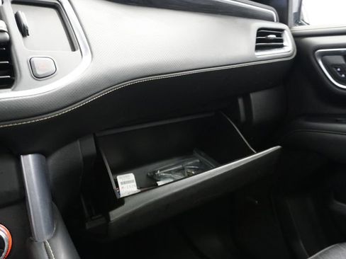 Used 2021 GMC Yukon XL SLT w/ SLT Premium Package image 41