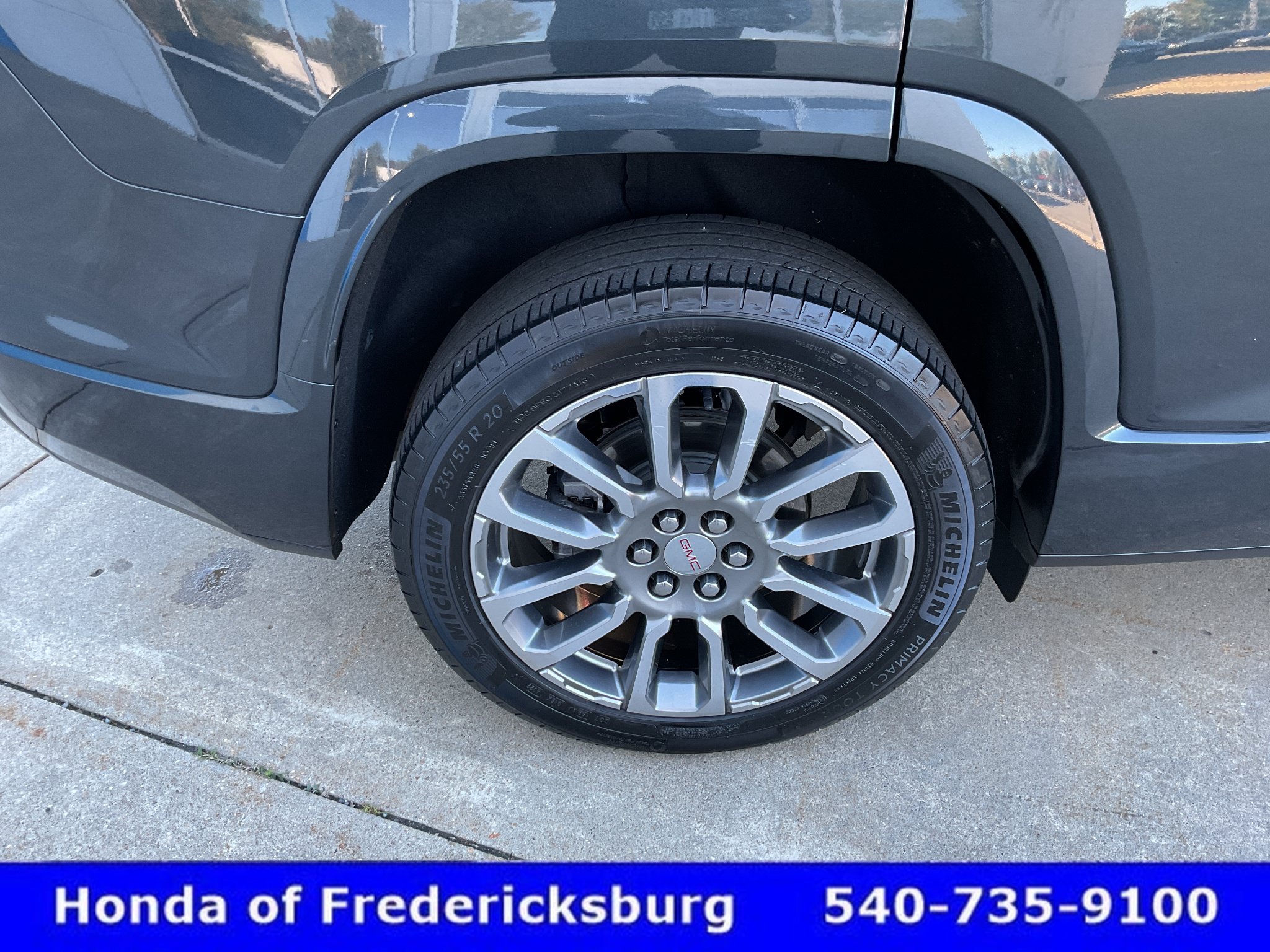 Used 2023 GMC Acadia Denali w/ Denali Ultimate Package FWD image 12