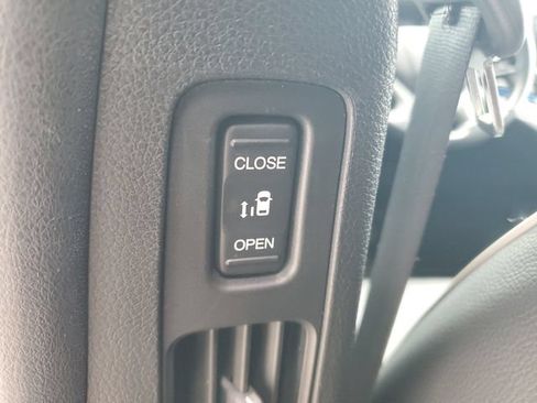 Used 2024 Honda Odyssey Elite image 37