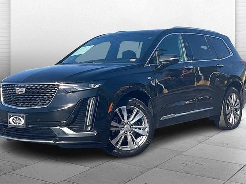 Used 2020 Cadillac XT6 Premium Luxury image 13