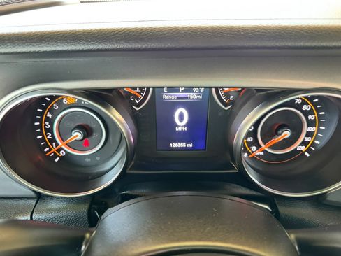Used 2023 Jeep Wrangler Sport AWD/4WD image 12