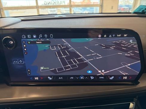 New 2026 Chevrolet Traverse LT image 3