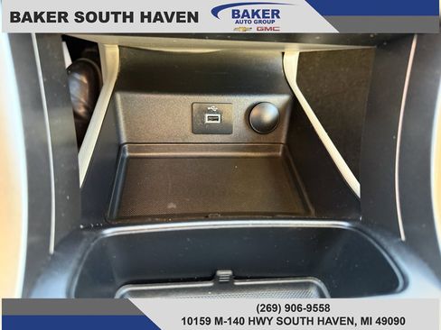 Used 2017 Ford Fusion SE image 23