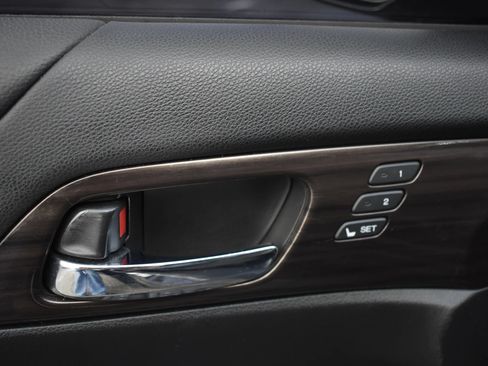 Used 2017 Honda Accord EX-L image 18