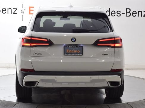Used 2022 BMW X5 xDrive40i w/ Parking Assistance Package AWD/4WD image 5