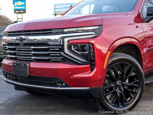 Used 2025 Chevrolet Suburban Premier image 4