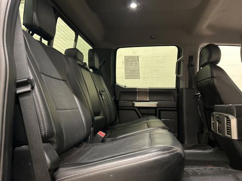 Used 2017 Ford F250 Lariat w/ Chrome Package image 9