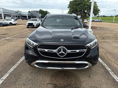 Used 2023 Mercedes-Benz GLC 300 4MATIC image 2