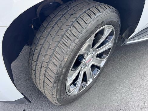 Used 2024 Ford F250 Lariat image 16