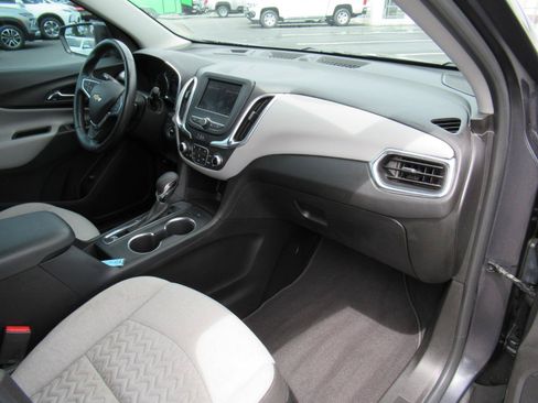 Certified 2022 Chevrolet Equinox LT FWD image 11