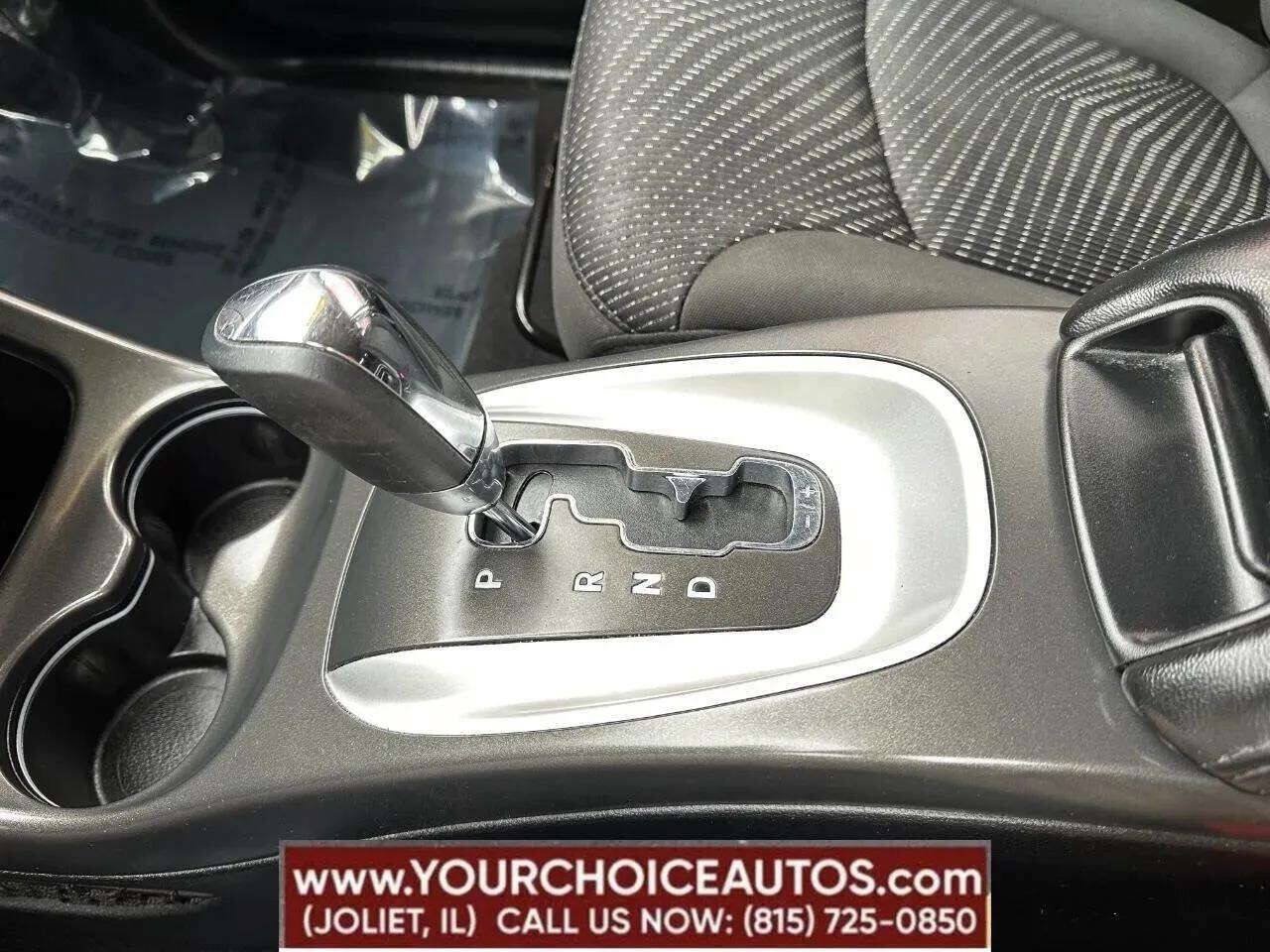 Used 2020 Dodge Journey SE FWD image 30