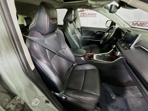 Certified 2020 Toyota RAV4 TRD Off-Road AWD/4WD image 33