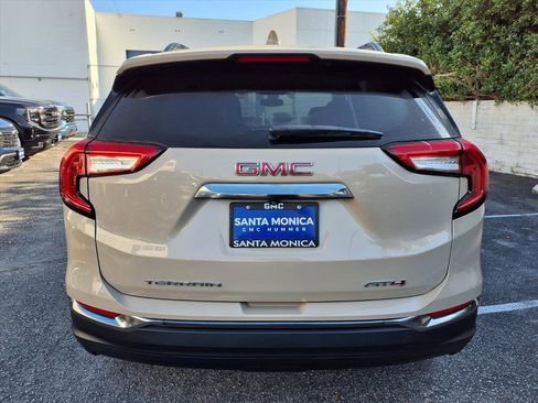 Used 2022 GMC Terrain AT4 image 22