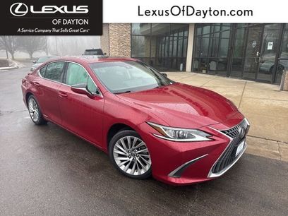 Used 2022 Lexus ES 300h w/ Luxury Package