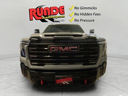 Used 2024 GMC Sierra 2500 AT4X AWD/4WD image 9