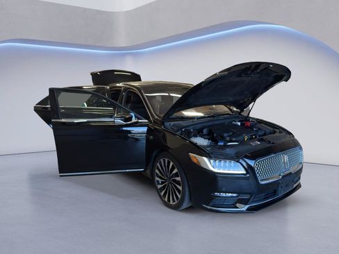 Used 2018 Lincoln Continental Black Label AWD/4WD image 9