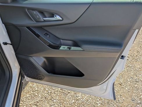 New 2026 Chevrolet Equinox LT w/ Safety and Technology Package FWD image 34
