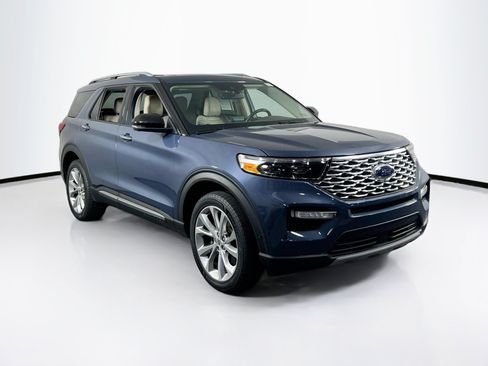 Used 2021 Ford Explorer Platinum w/ Equipment Group 601A AWD/4WD image 3