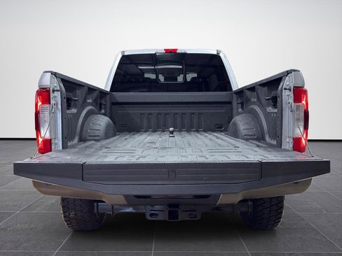 Used 2019 Ford F250 Lariat w/ Lariat Ultimate Package image 7