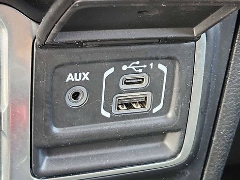 Used 2024 Jeep Wrangler Unlimited AWD/4WD image 23