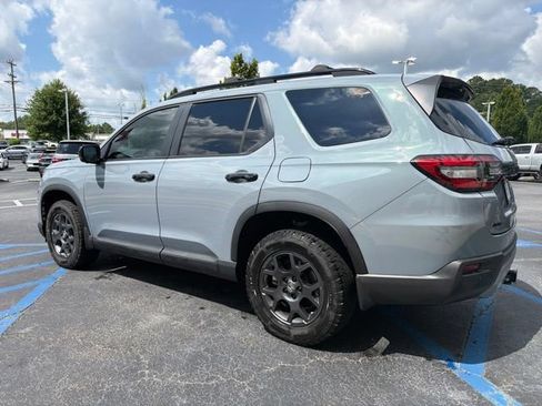 Certified 2025 Honda Pilot TrailSport image 13