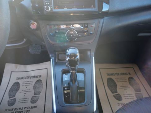 Used 2019 Nissan Sentra SV image 12
