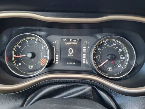 Used 2014 Jeep Cherokee Latitude w/ Cold Weather Group FWD image 14
