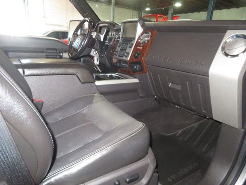 Used 2014 Ford F250 Lariat w/ Lariat Ultimate Package image 36