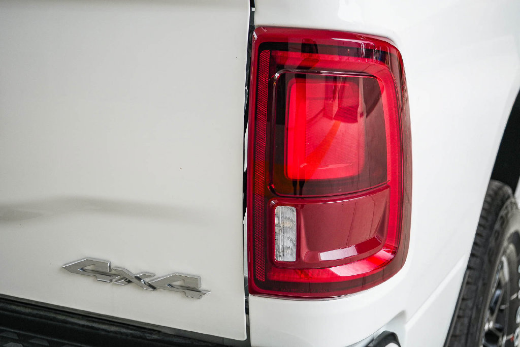Used 2026 RAM 2500 Laramie AWD/4WD image 7