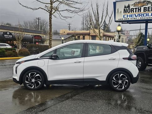 Used 2023 Chevrolet Bolt LT w/ Infotainment Package image 8