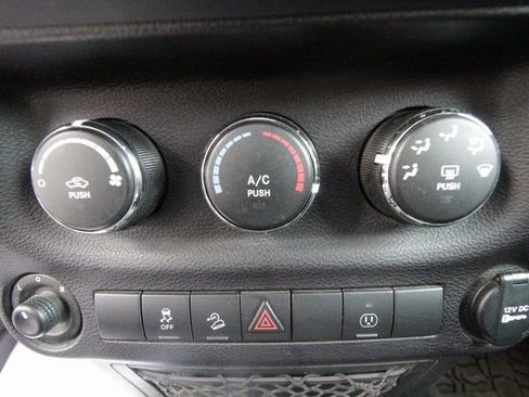 Used 2017 Jeep Wrangler Unlimited Sport image 26