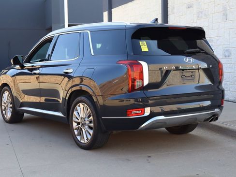Used 2020 Hyundai Palisade Limited FWD image 3