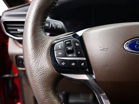 Used 2024 Ford Explorer King Ranch w/ Technology Package AWD/4WD image 15