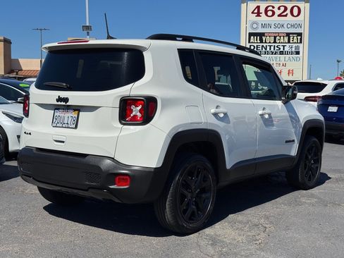 Used 2022 Jeep Renegade Altitude image 12