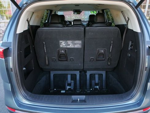 Used 2022 Kia Carnival SX image 18