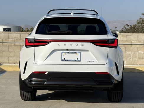 Certified 2025 Lexus NX 250 FWD w/ Premium Package image 10