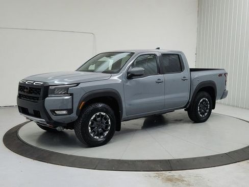 New 2026 Nissan Frontier PRO-4X w/ Pro Premium Package AWD/4WD image 3