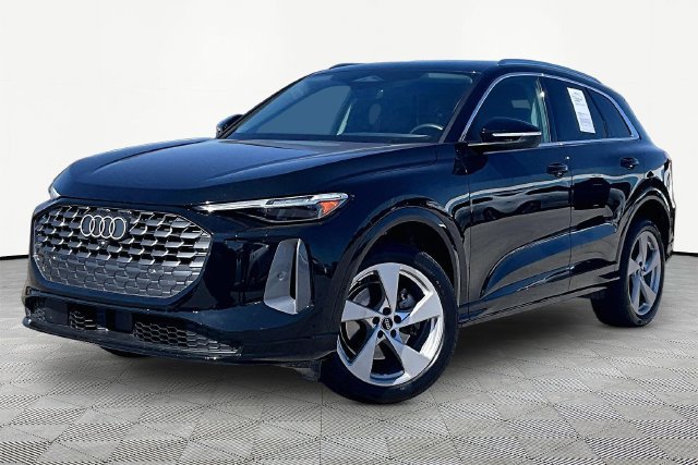 Used 2025 Audi Q5 Premium AWD/4WD image 1